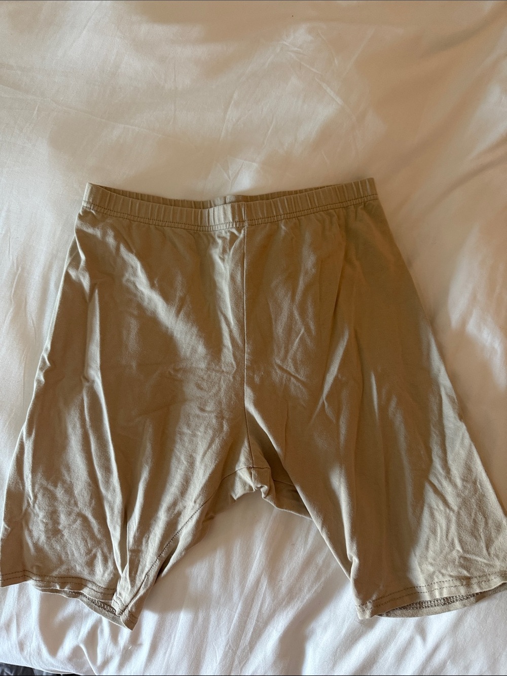 PrettyLittleThing Men's Athletic Shorts in Khaki